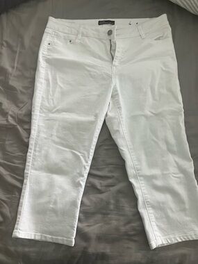 Women’s White Cropped Ankle Jeans - Modern Slim Fit